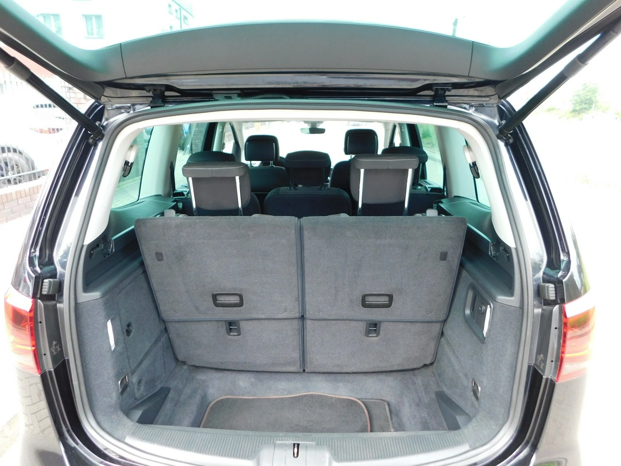 Seat Alhambra - Zdjęcie 11