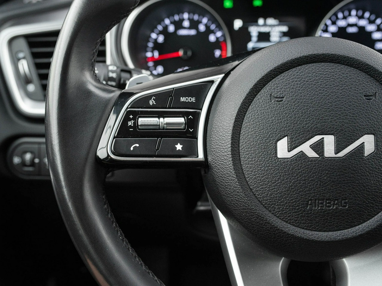Kia Ceed - Zdjęcie 12