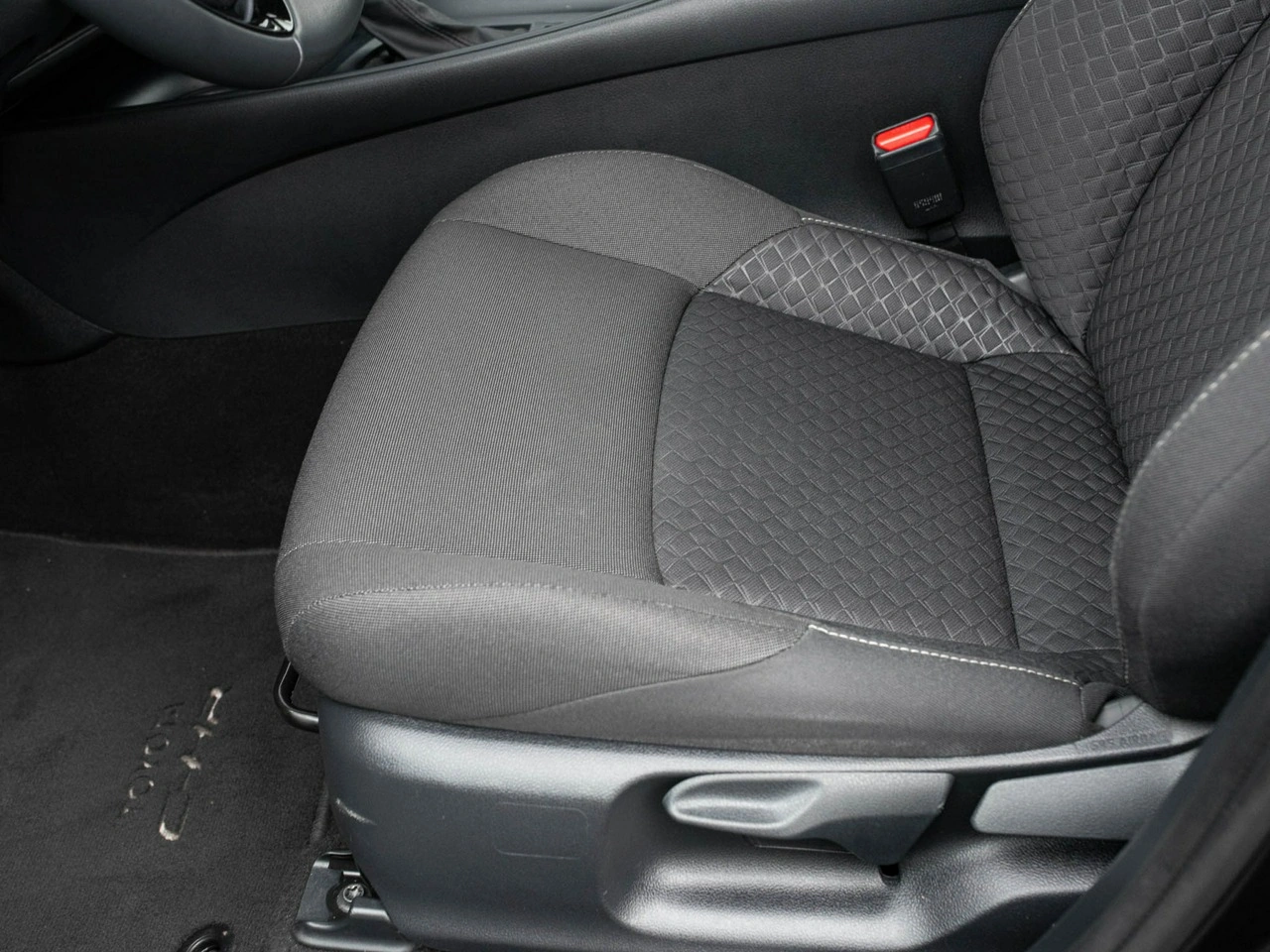Toyota C-HR - Zdjęcie 9