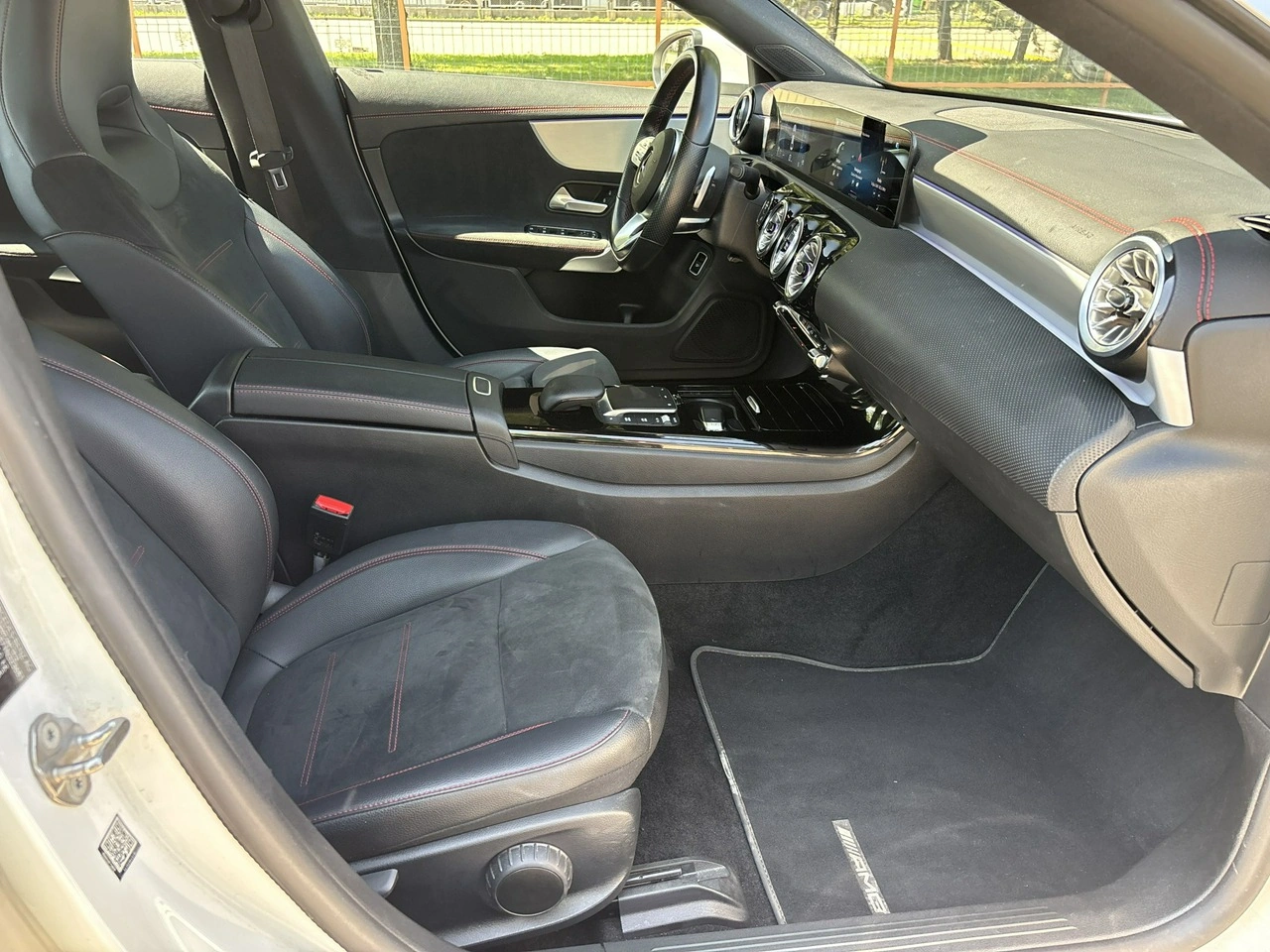 Mercedes CLA 200 - Zdjęcie 14