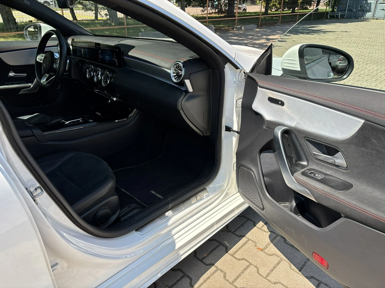Mercedes CLA 200 - Zdjęcie 15
