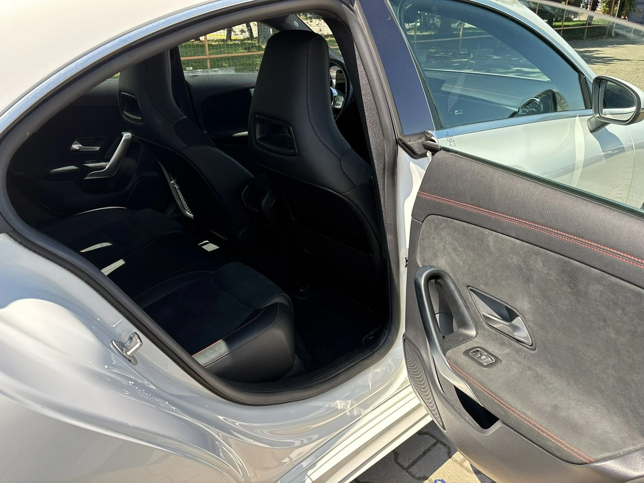 Mercedes CLA 200 - Zdjęcie 17