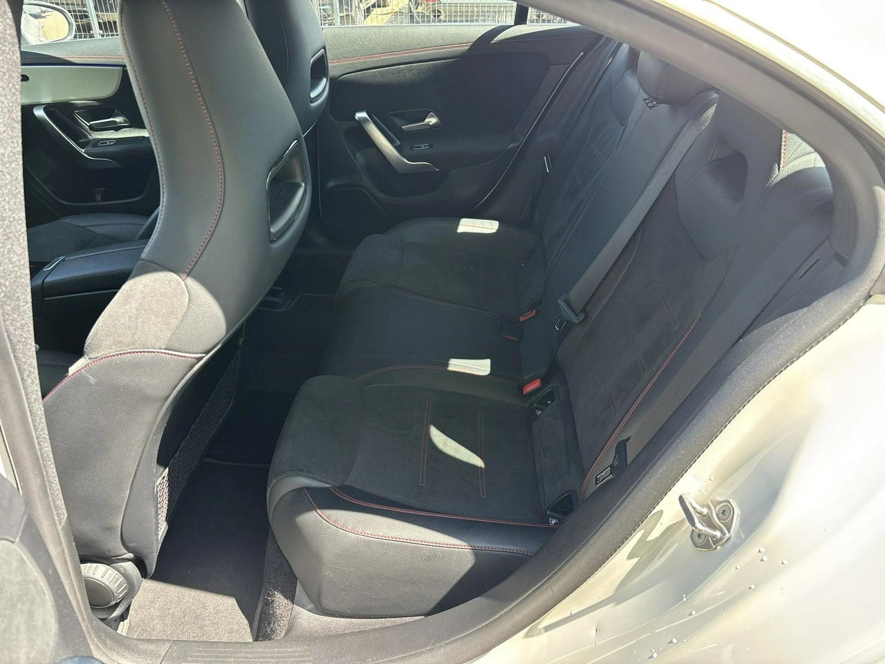 Mercedes CLA 200 - Zdjęcie 18
