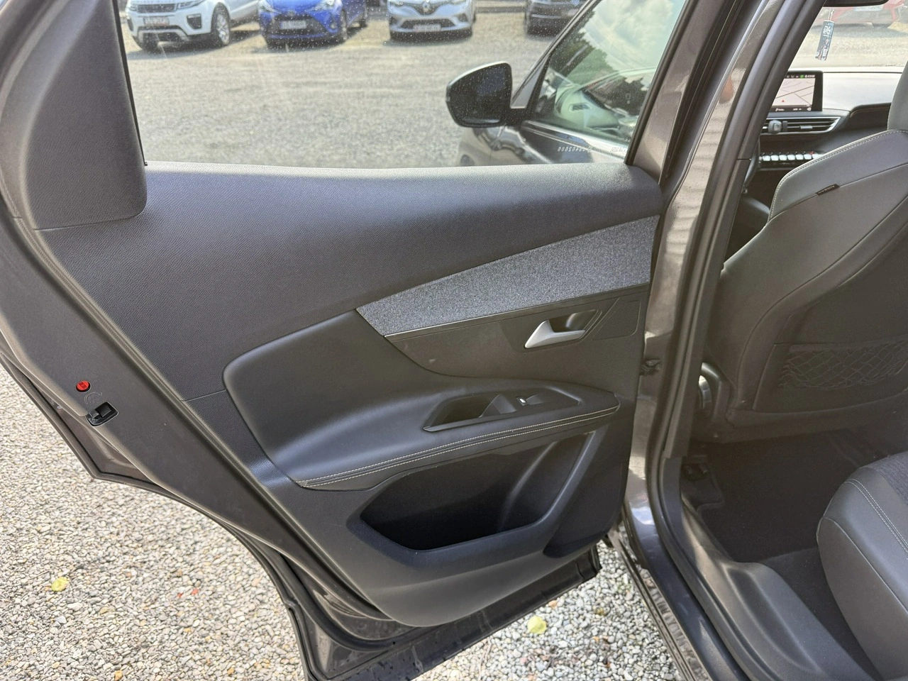 Peugeot 3008 - Zdjęcie 9