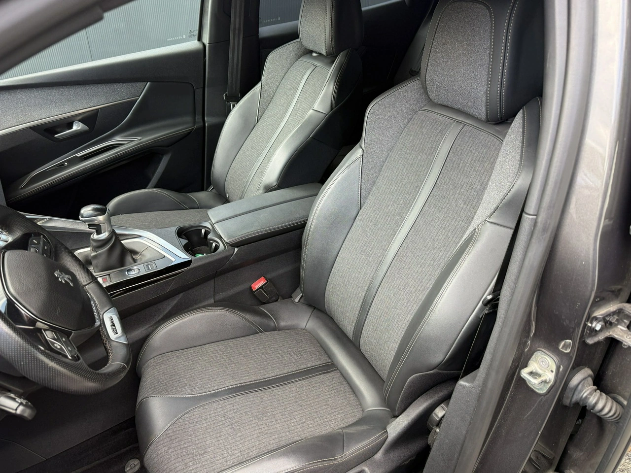 Peugeot 3008 - Zdjęcie 32