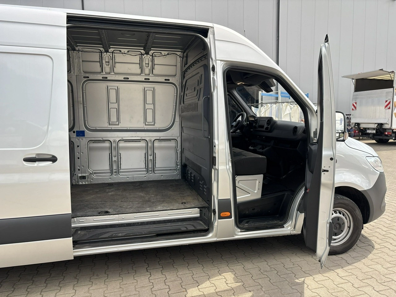 Mercedes Sprinter - Zdjęcie 18