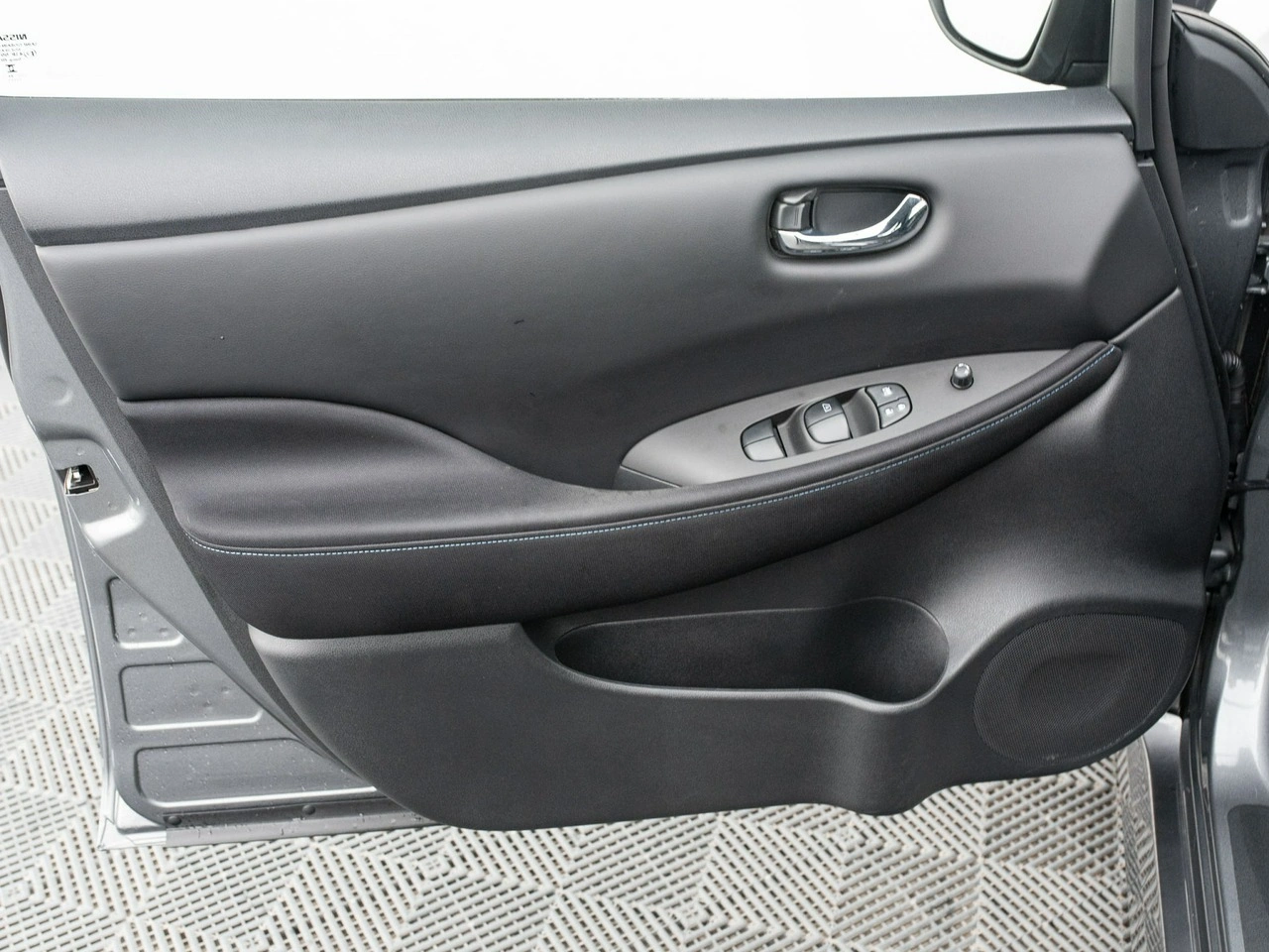 Nissan Leaf - Zdjęcie 8