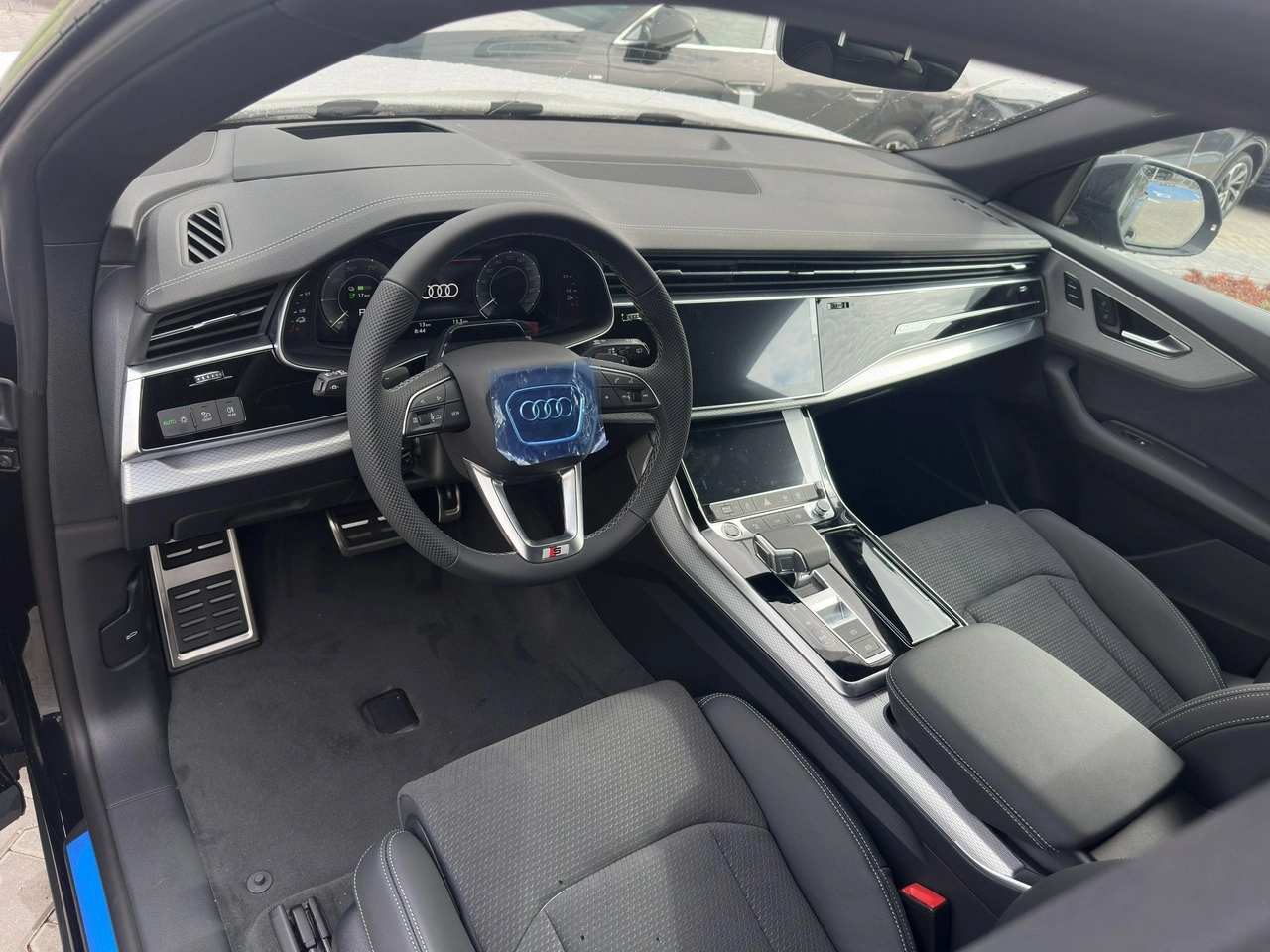 Audi Q8 - Zdjęcie 8