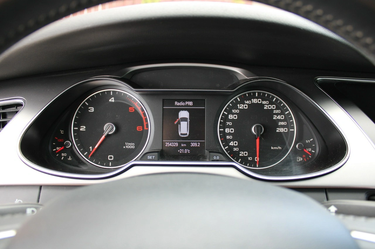 Audi A4 - Zdjęcie 18