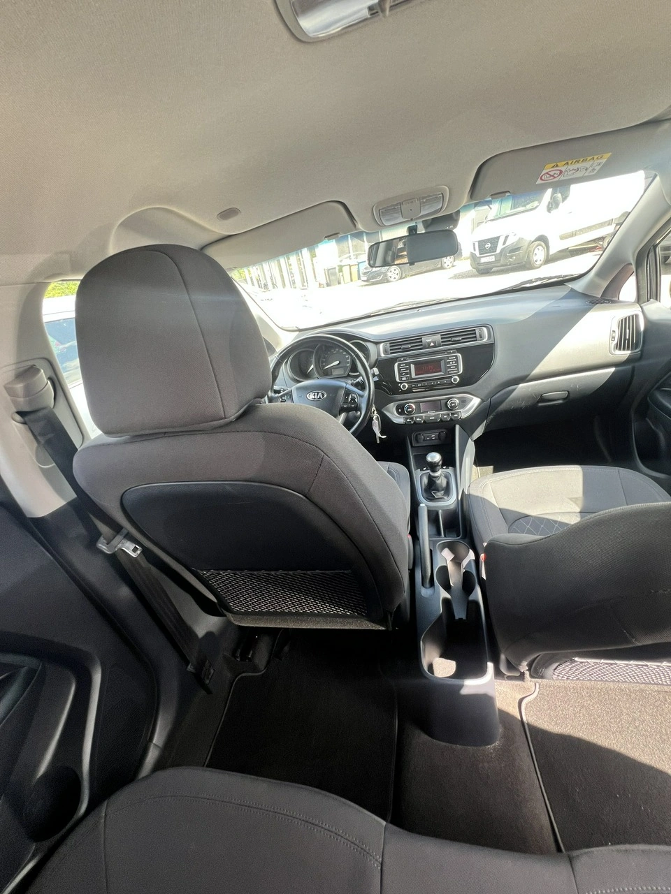 Kia Rio - Zdjęcie 9