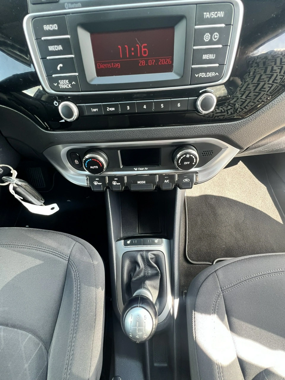 Kia Rio - Zdjęcie 12