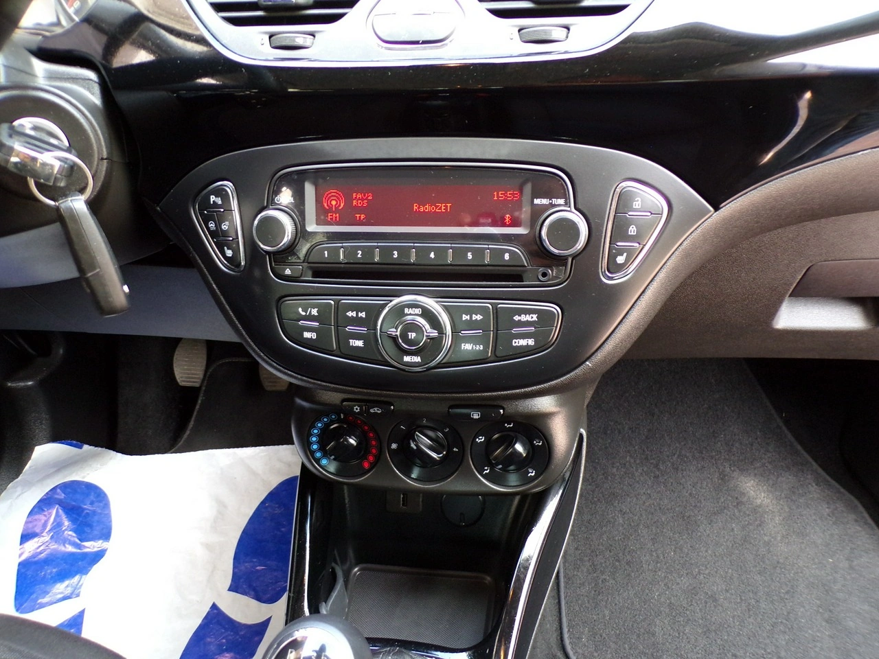 Opel Corsa - Zdjęcie 19