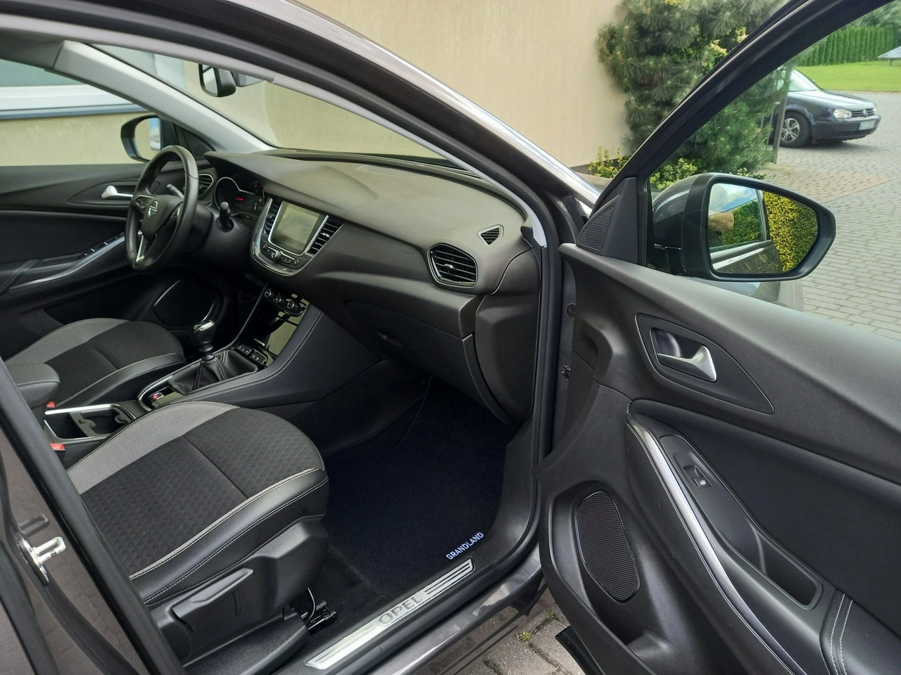 Opel Grandland X - Zdjęcie 23