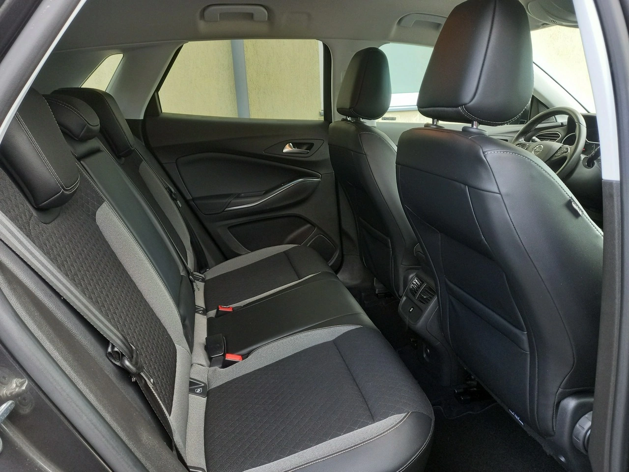 Opel Grandland X - Zdjęcie 24