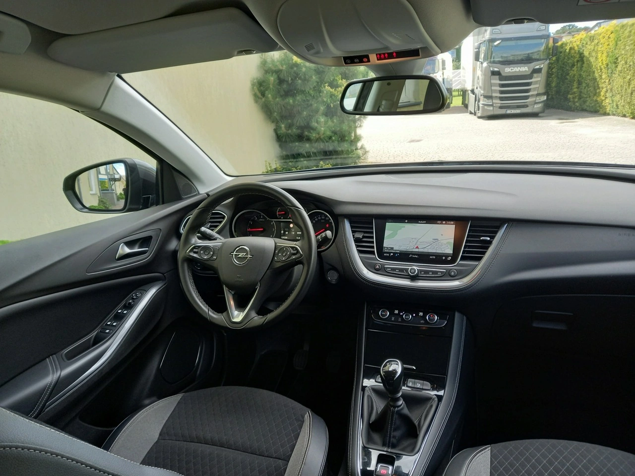 Opel Grandland X - Zdjęcie 25