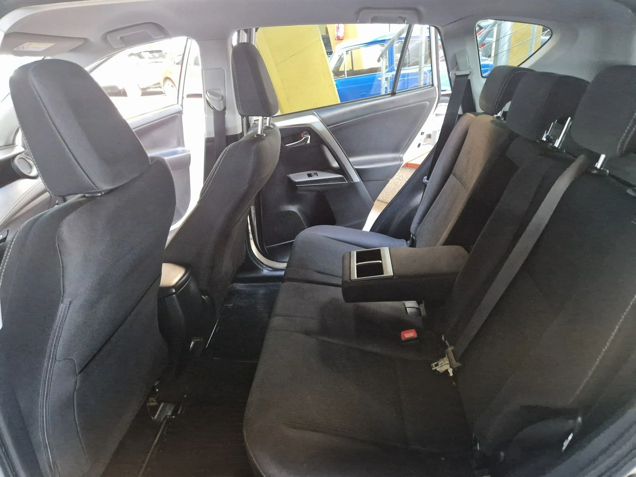 Toyota RAV-4 - Zdjęcie 17