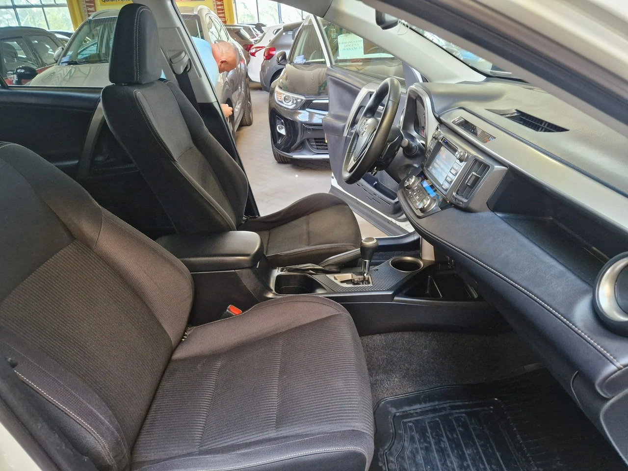 Toyota RAV-4 - Zdjęcie 20