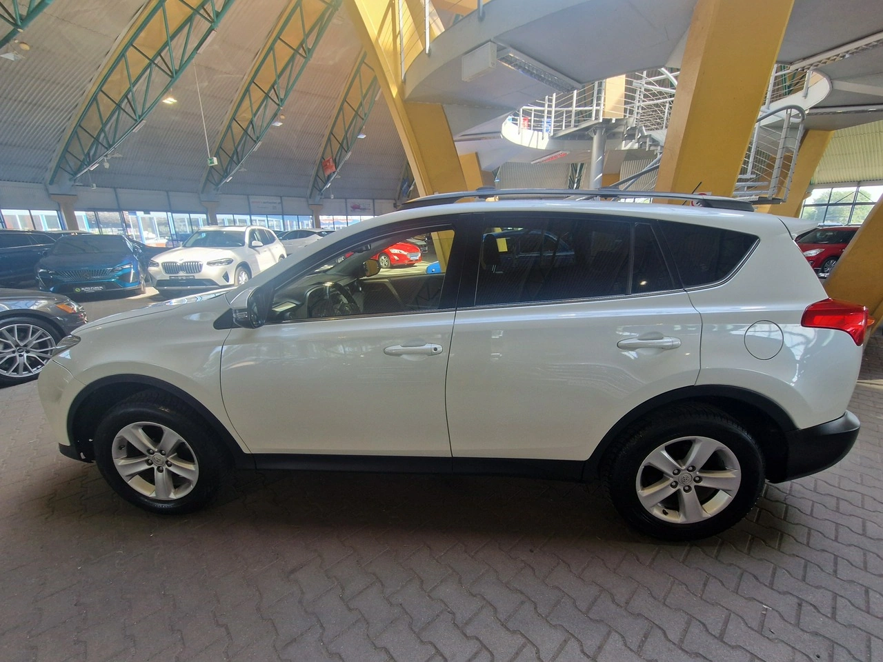 Toyota RAV-4 - Zdjęcie 4