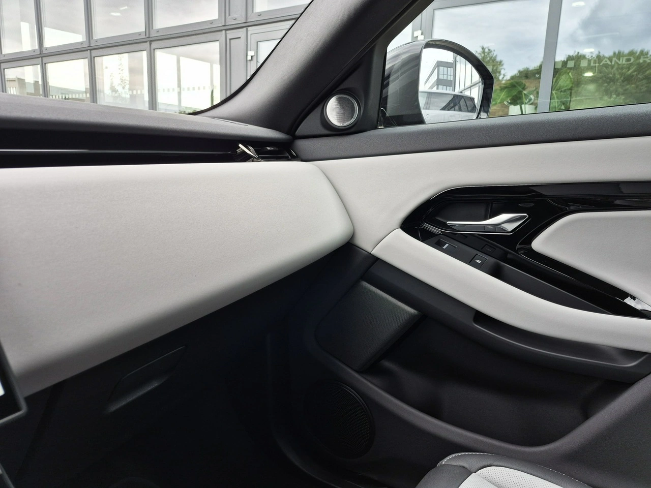 Land Rover Range Rover Evoque - Zdjęcie 34