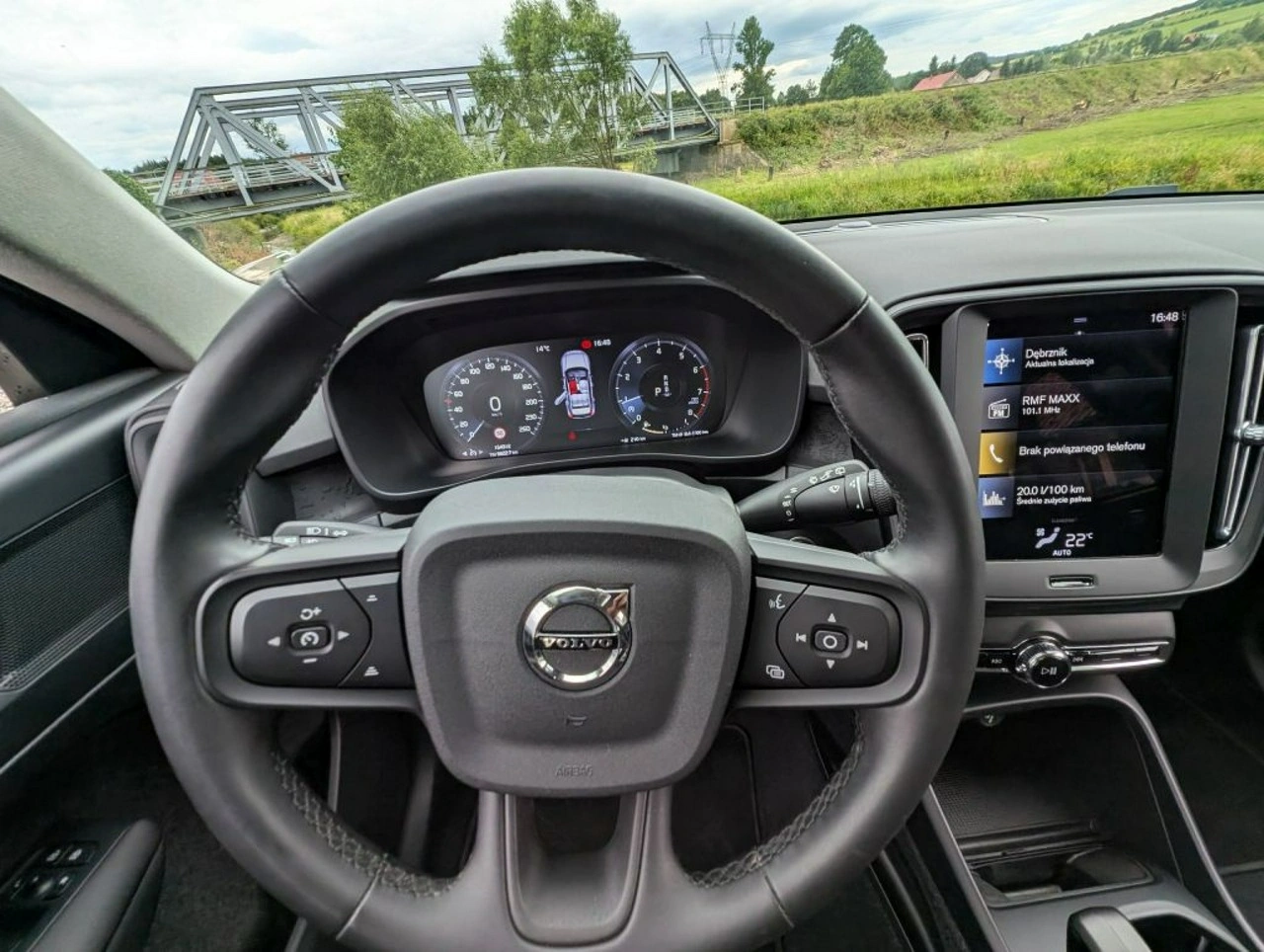 Volvo XC 40 - Zdjęcie 11