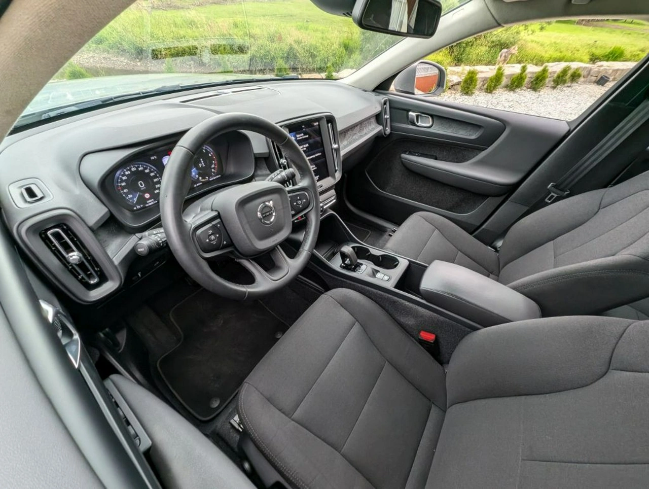 Volvo XC 40 - Zdjęcie 8
