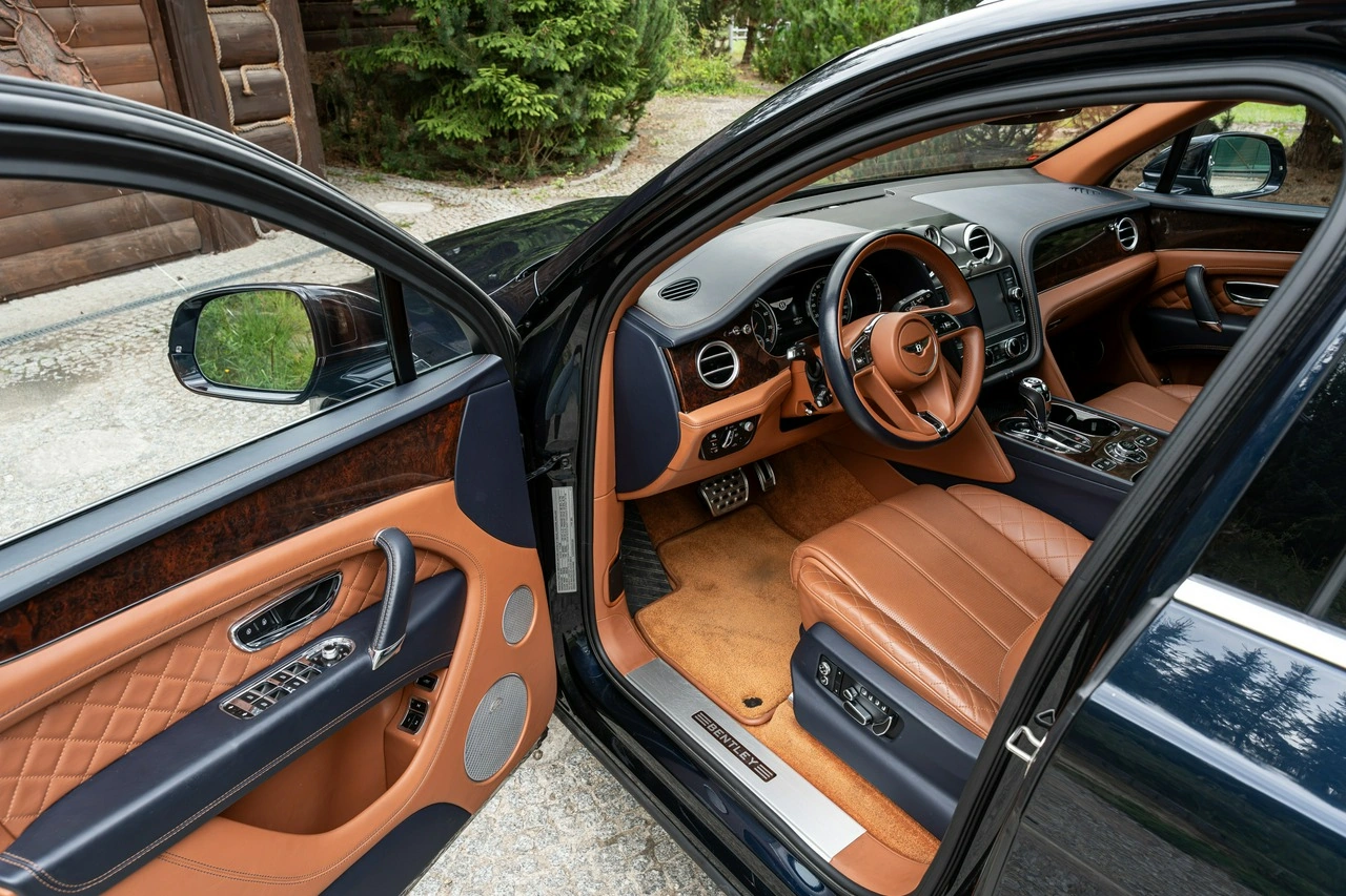 Bentley Bentayga - Zdjęcie 41