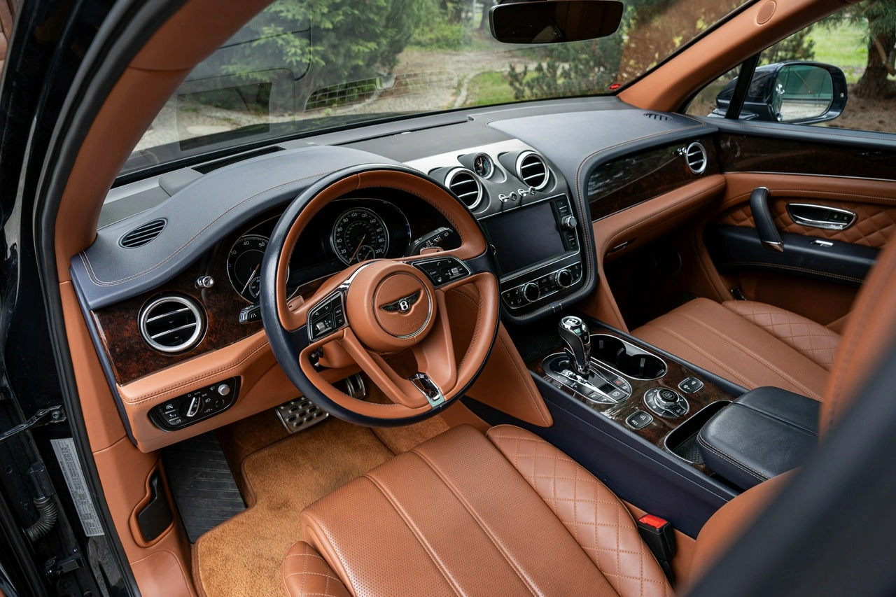Bentley Bentayga - Zdjęcie 44