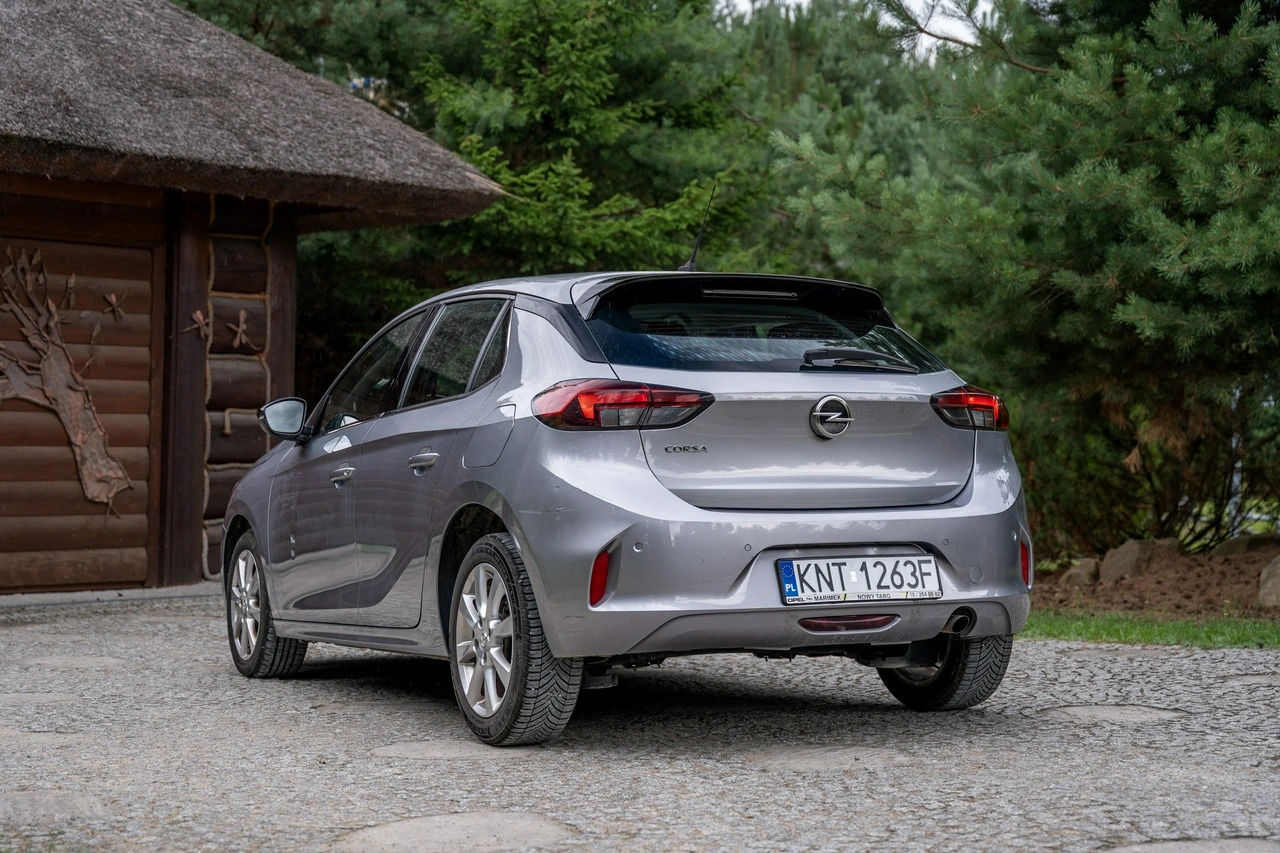 Opel Corsa - Zdjęcie 10