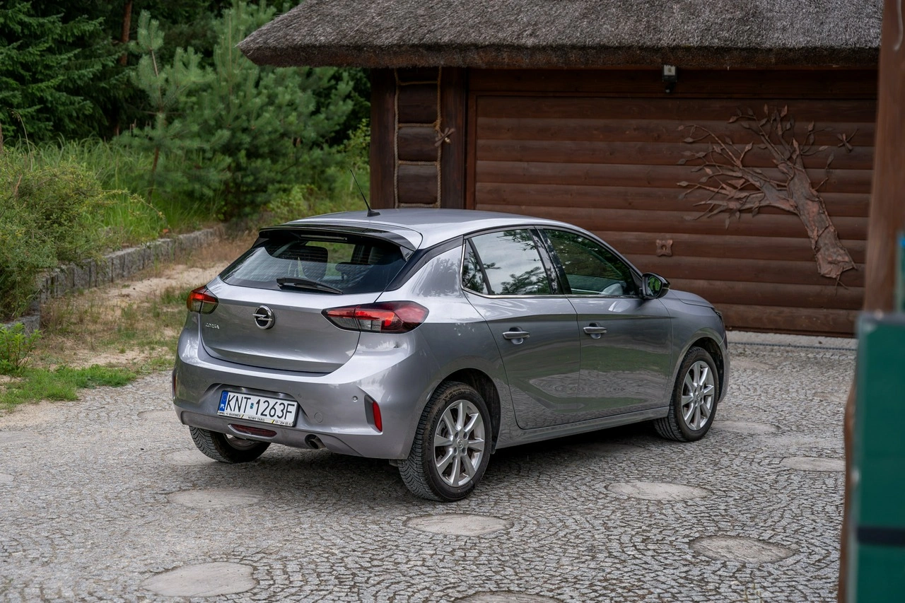 Opel Corsa - Zdjęcie 21
