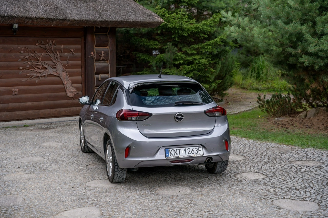 Opel Corsa - Zdjęcie 25