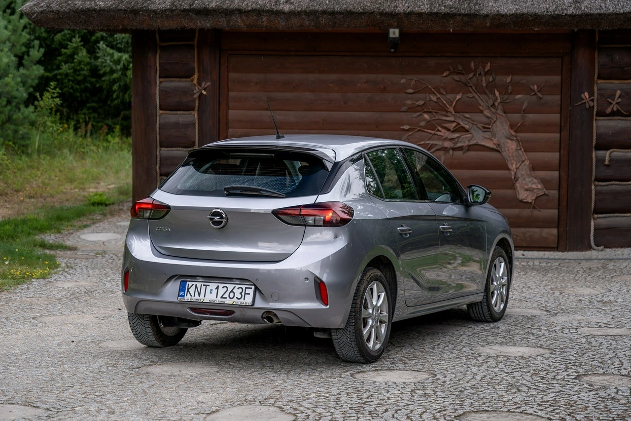 Opel Corsa - Zdjęcie 33