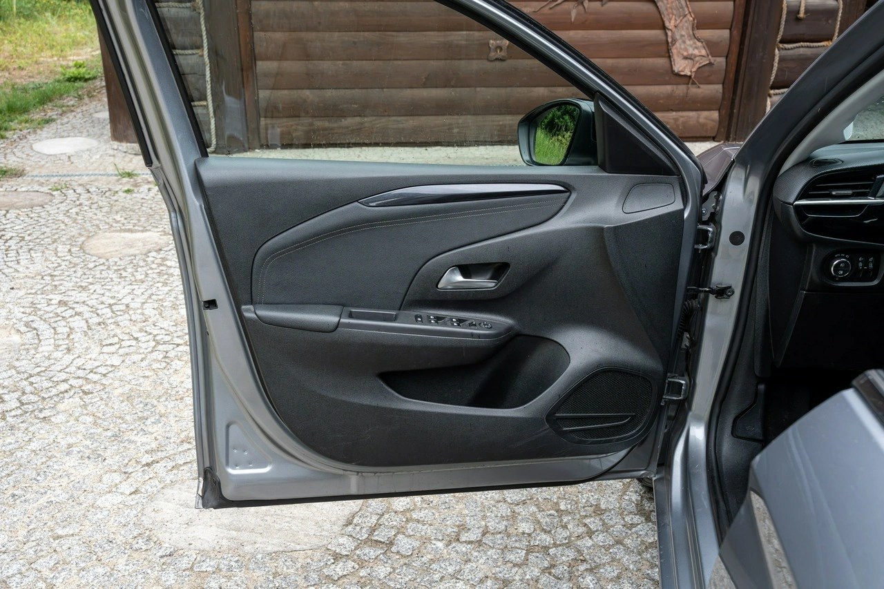 Opel Corsa - Zdjęcie 40