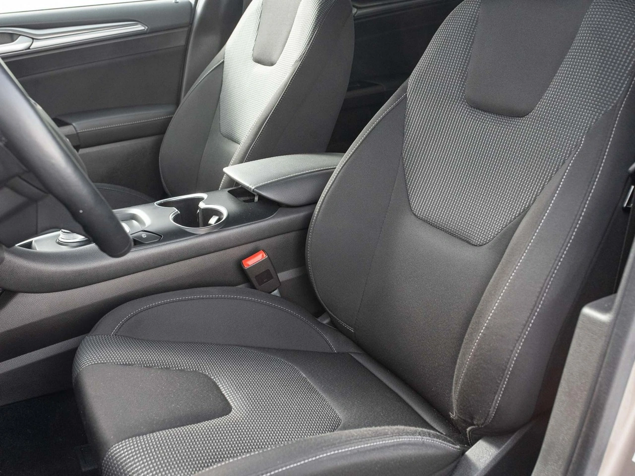 Ford Mondeo - Zdjęcie 10