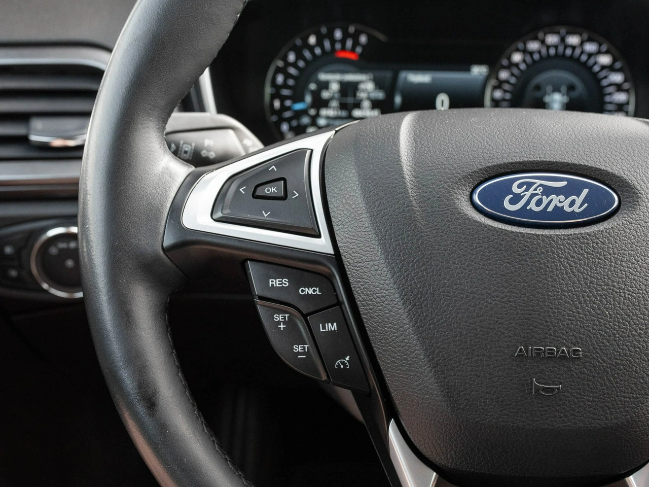 Ford Mondeo - Zdjęcie 12