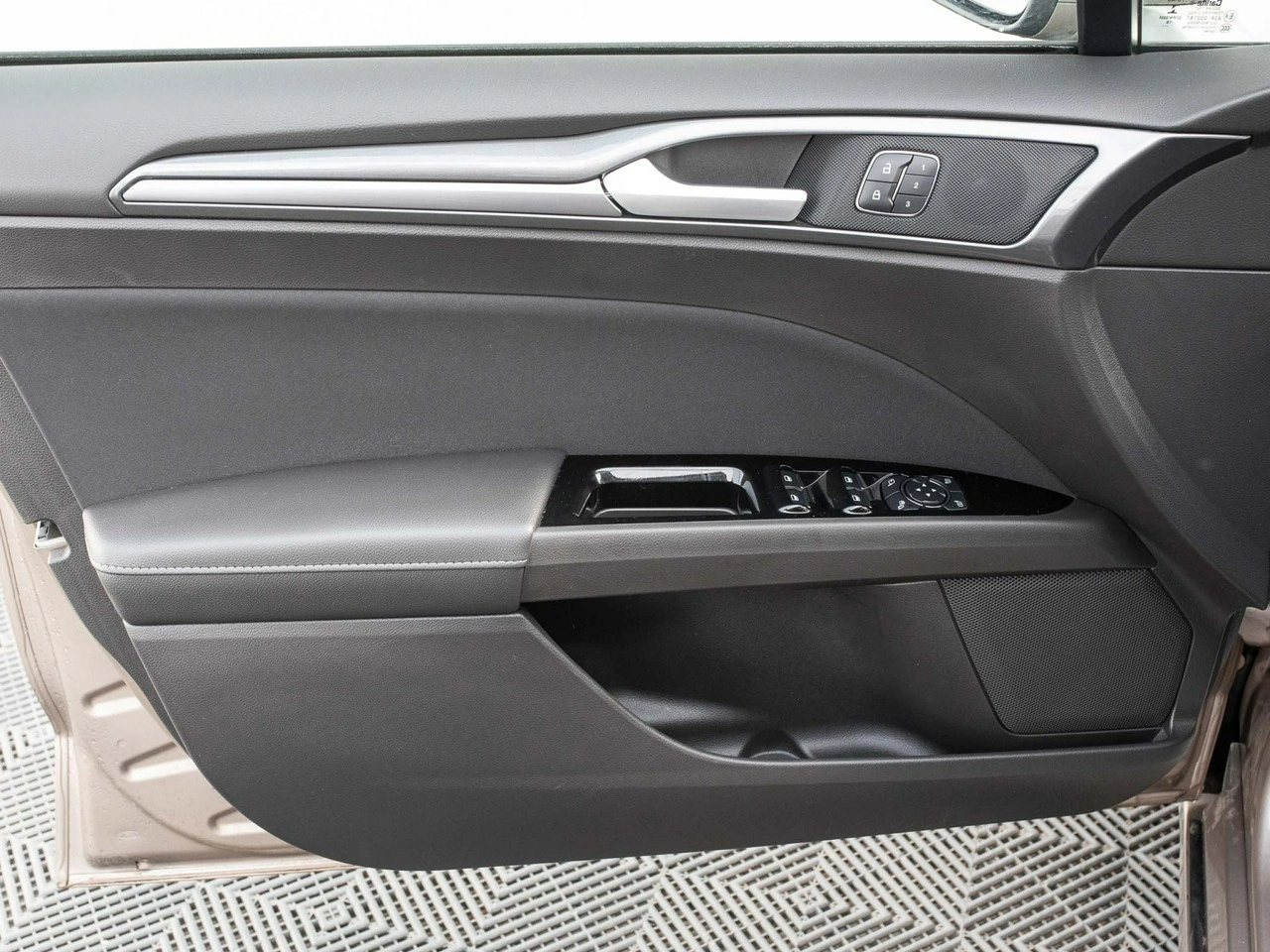 Ford Mondeo - Zdjęcie 8