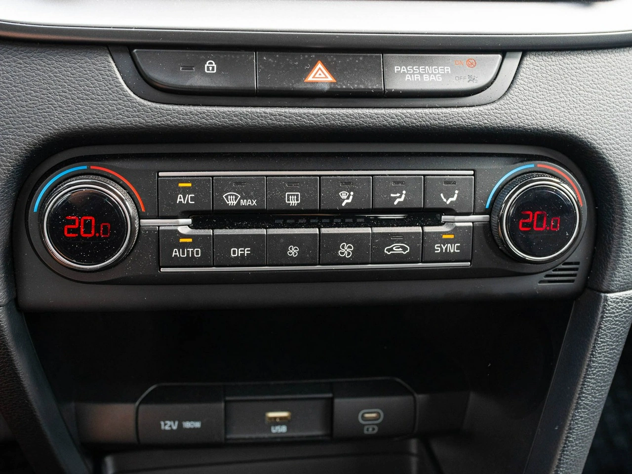 Kia Ceed - Zdjęcie 14