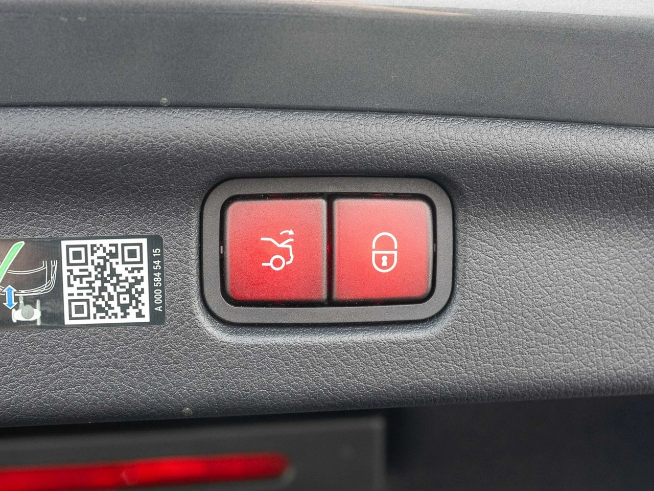 Mercedes C 220 - Zdjęcie 25