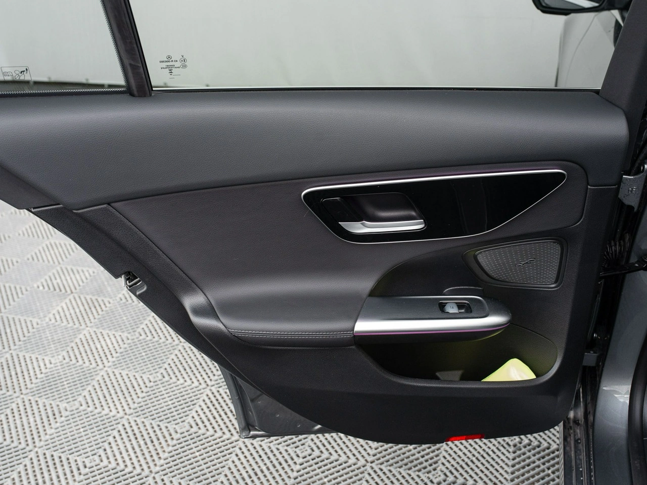 Mercedes C 220 - Zdjęcie 23