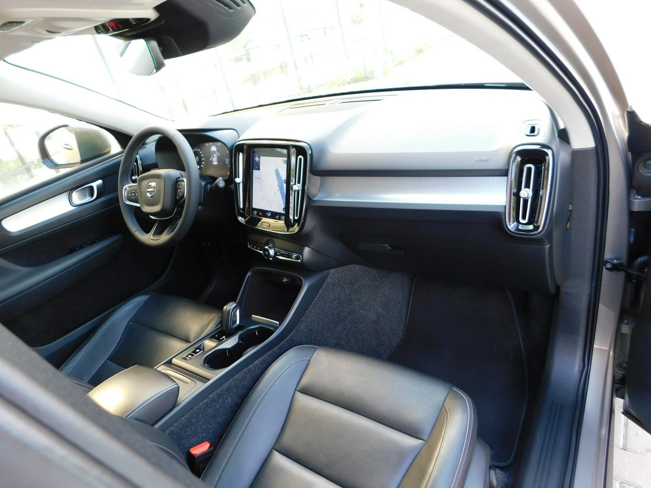 Volvo XC 40 - Zdjęcie 6
