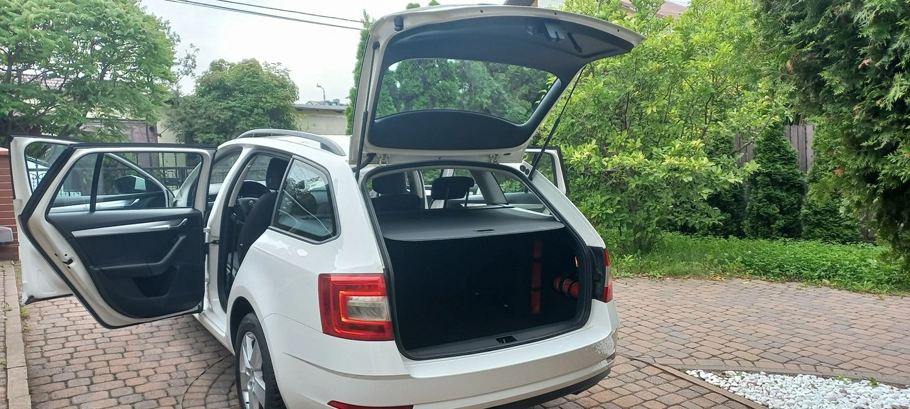 Skoda Octavia - Zdjęcie 12
