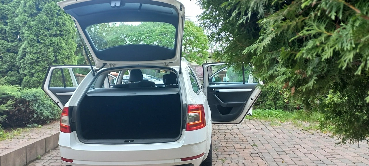 Skoda Octavia - Zdjęcie 13