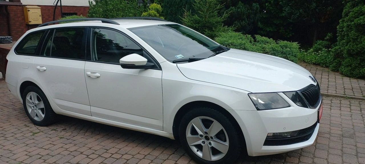 Skoda Octavia - Zdjęcie 17