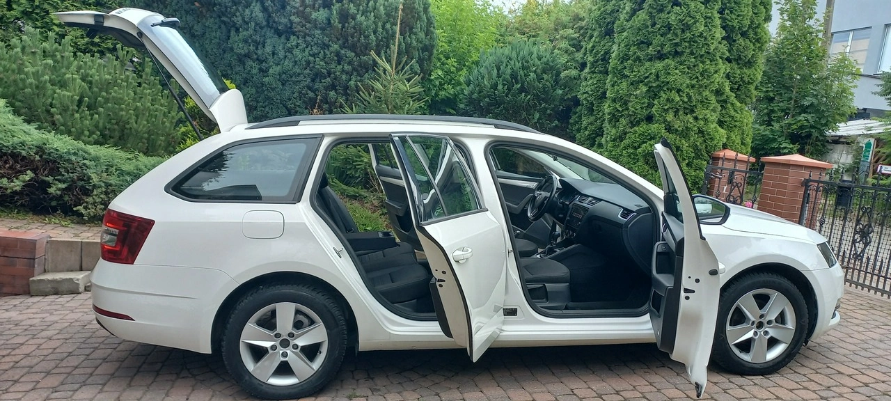 Skoda Octavia - Zdjęcie 28