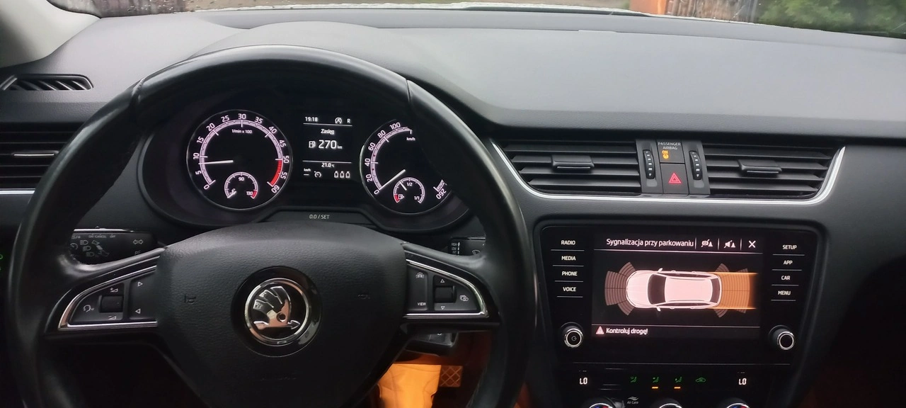 Skoda Octavia - Zdjęcie 2