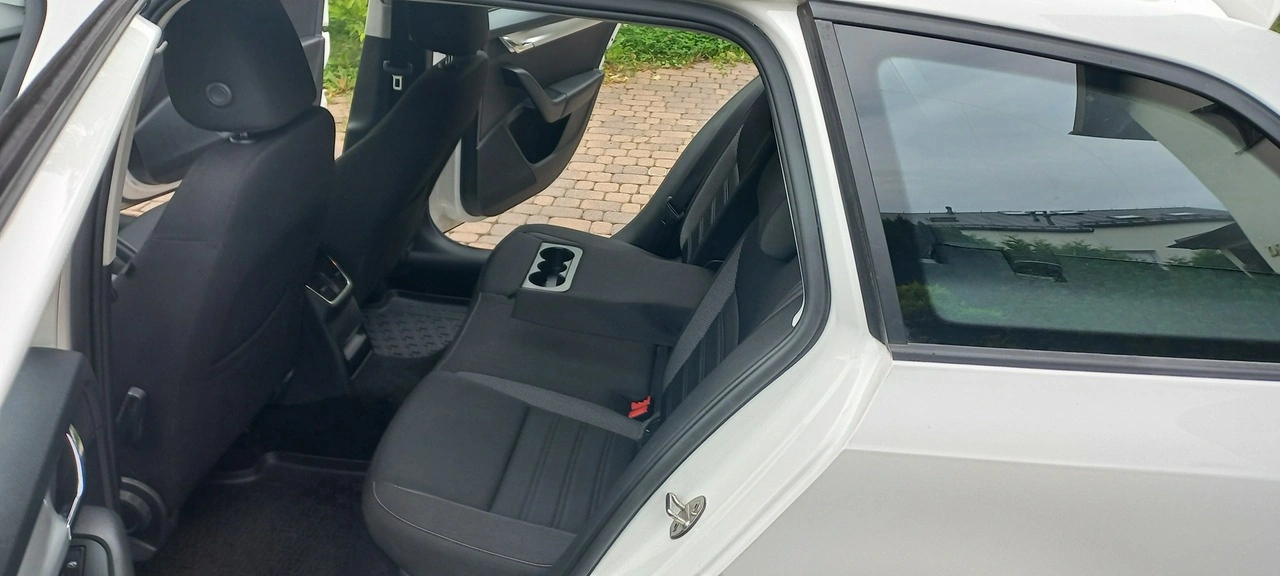 Skoda Octavia - Zdjęcie 29