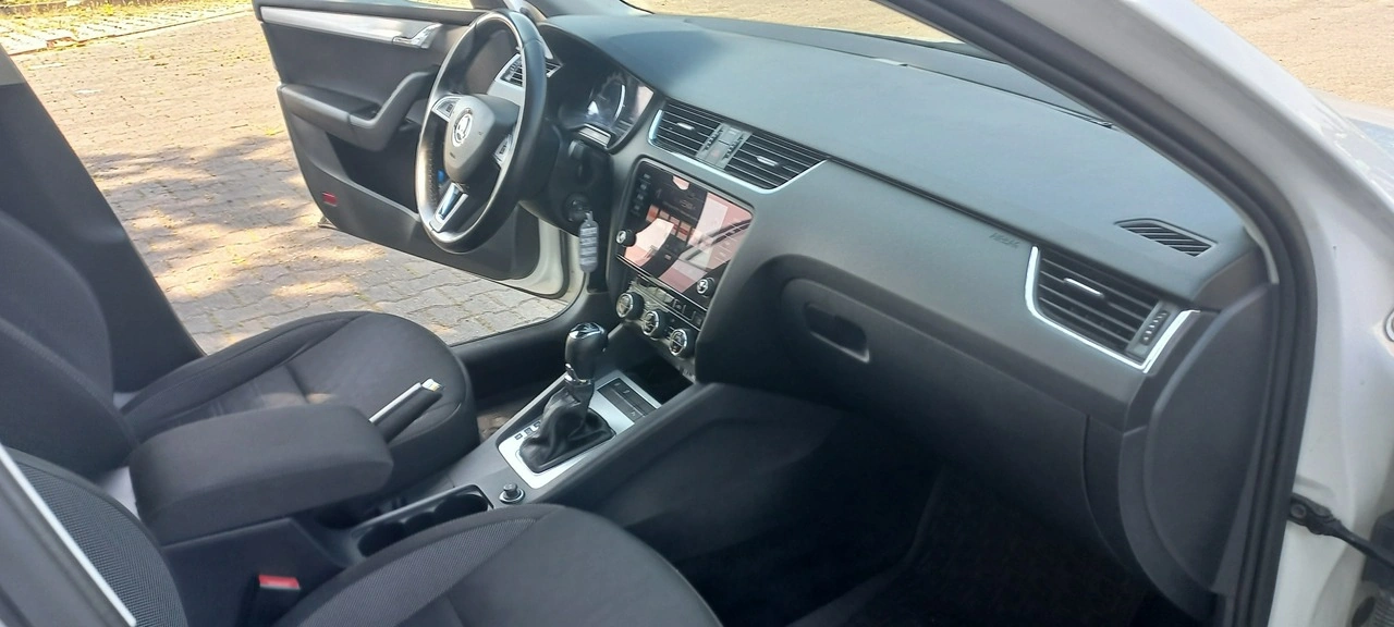 Skoda Octavia - Zdjęcie 31