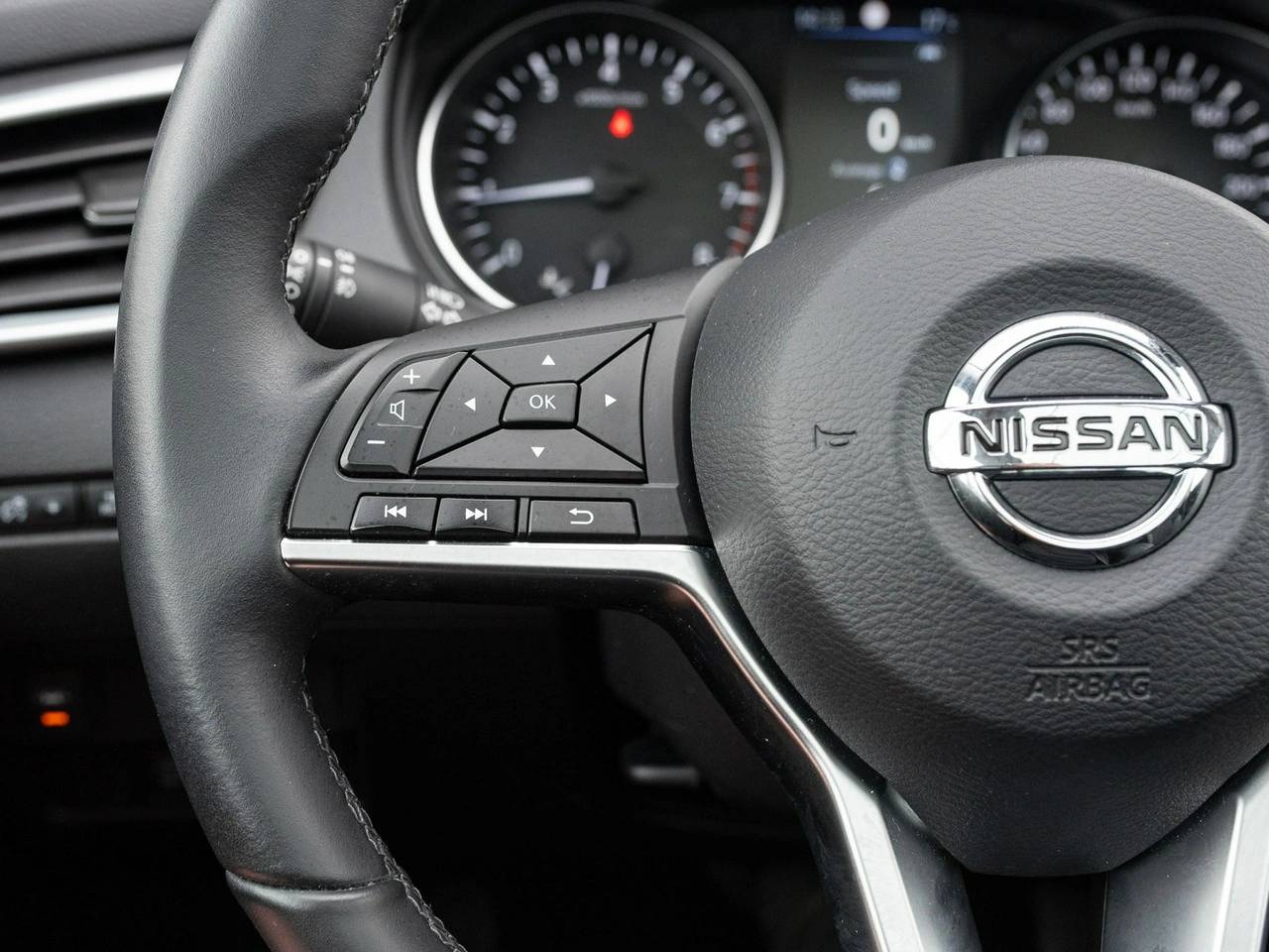 Nissan Qashqai - Zdjęcie 12