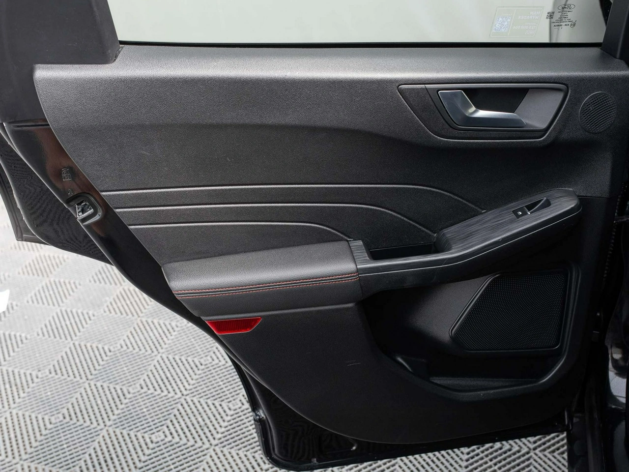 Ford Kuga - Zdjęcie 23