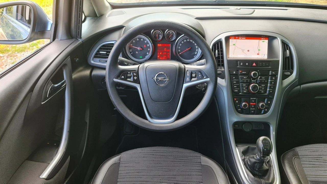 Opel Astra - Zdjęcie 14