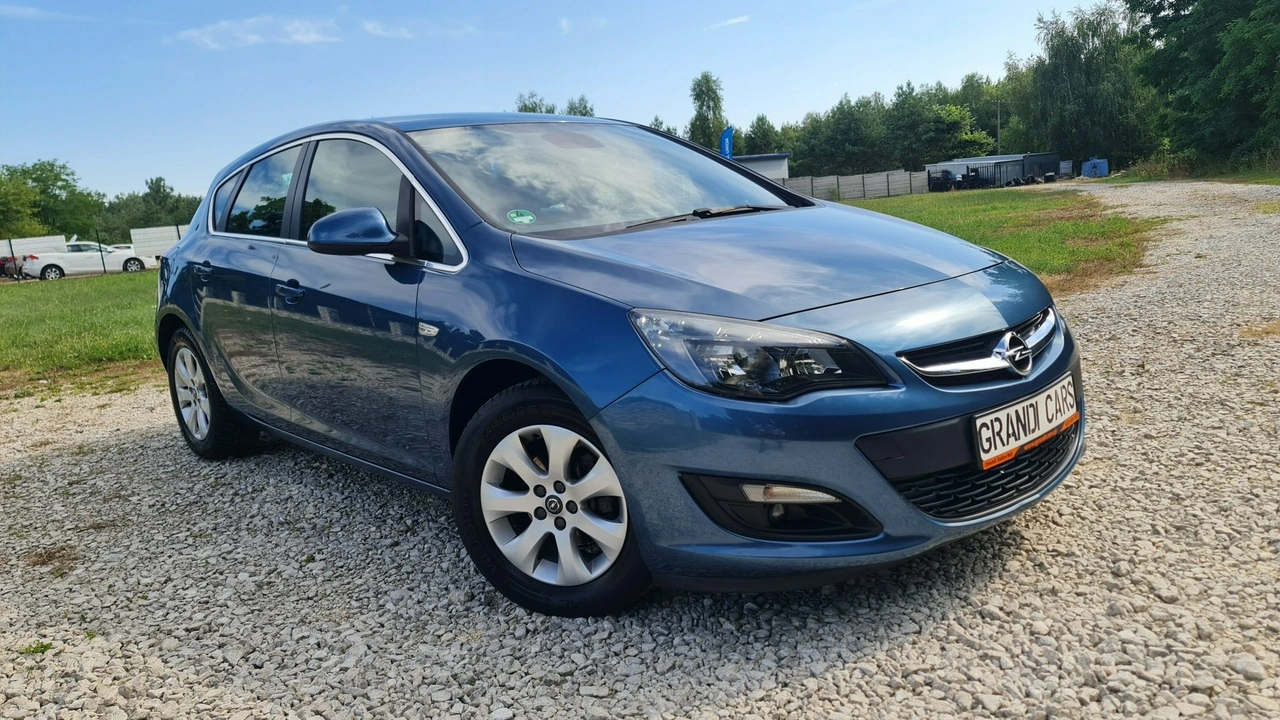 Opel Astra - Zdjęcie 2